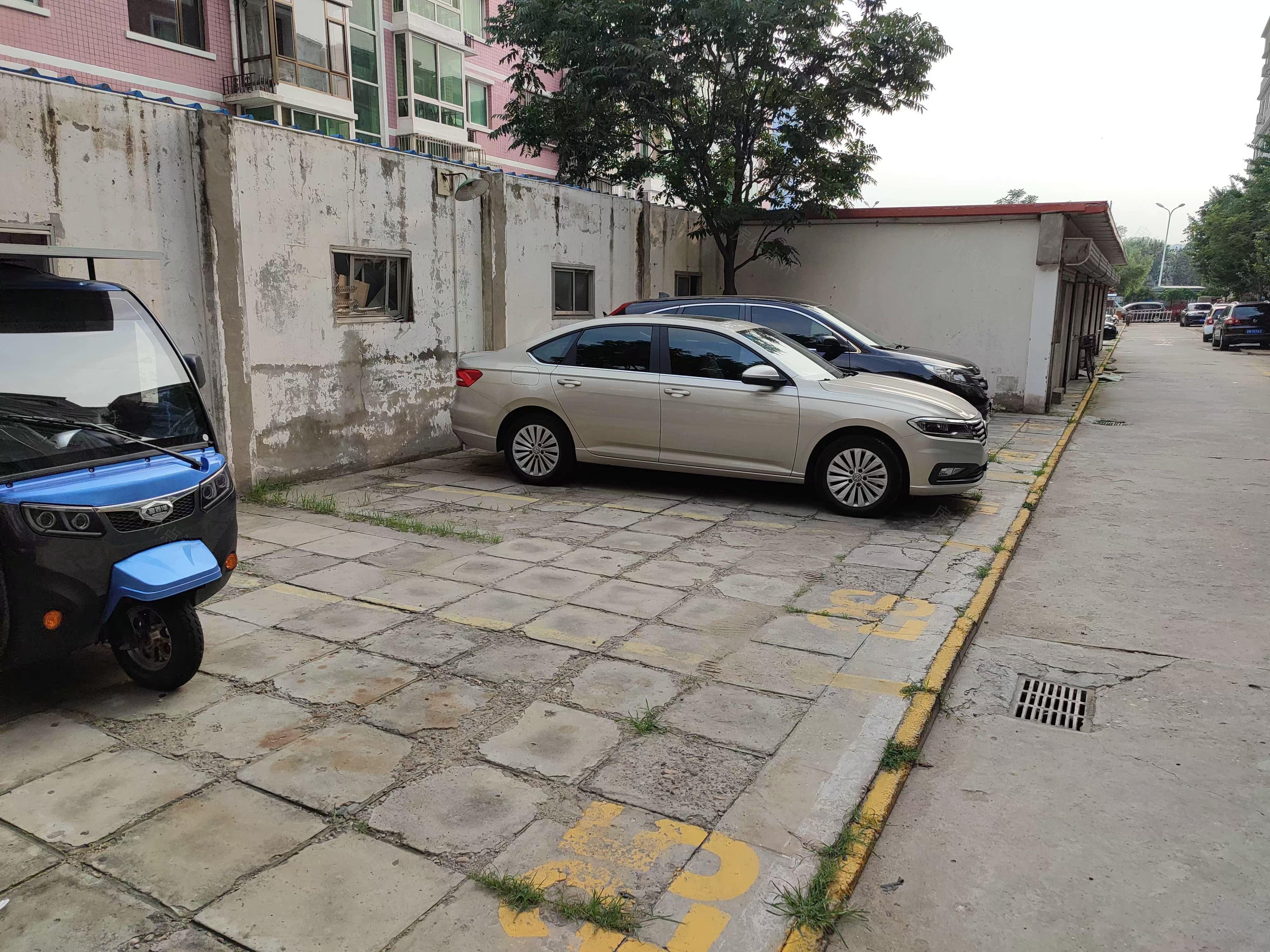 海鹰路6号院