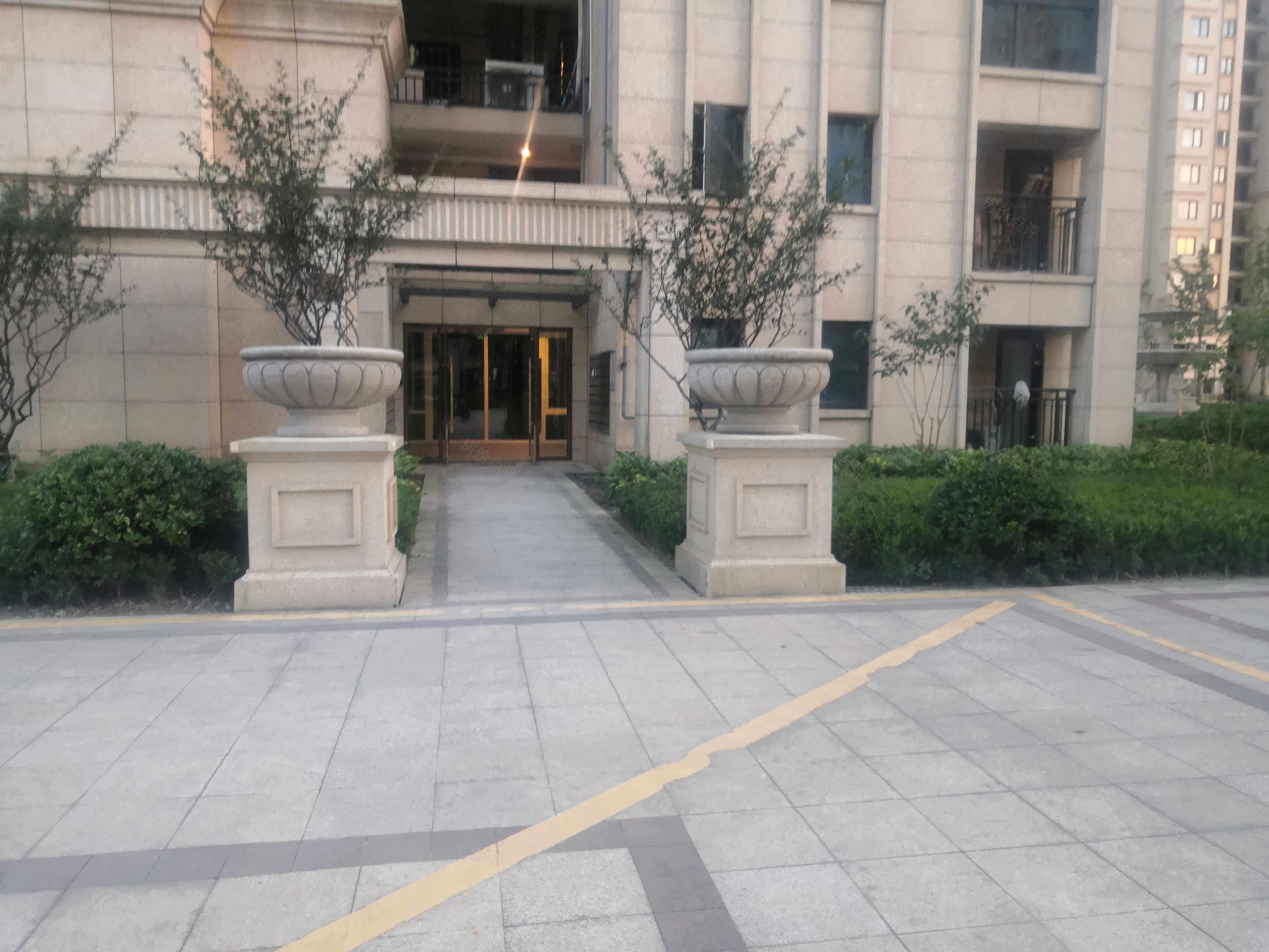 天都城滨沁公寓