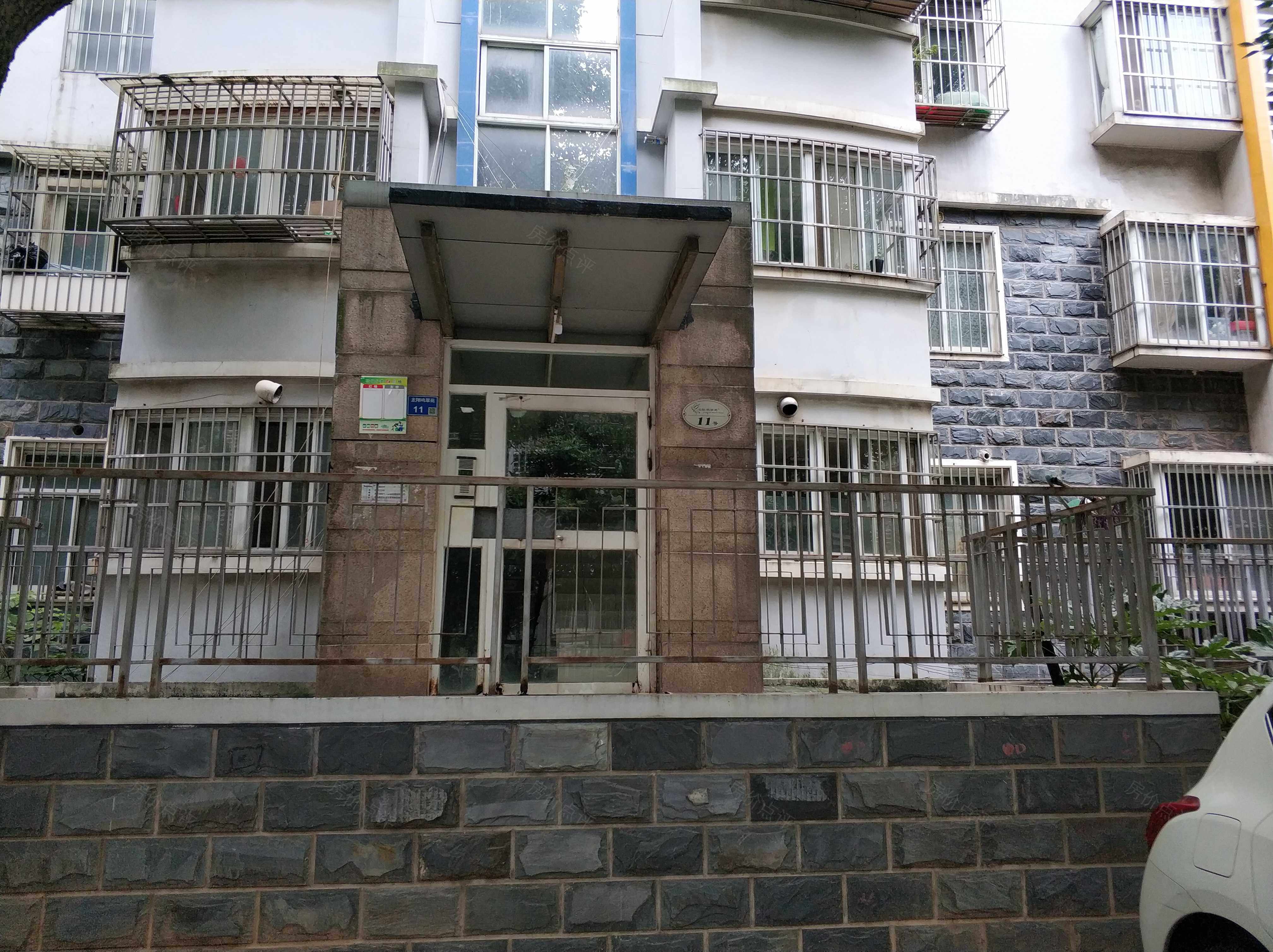 龙翔鸣翠苑